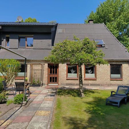 Ferienwohnung Zwischen Den Meeren - Schoene Und Gemuetliche Fewo Mit Garten Dorpstedt Buitenkant foto