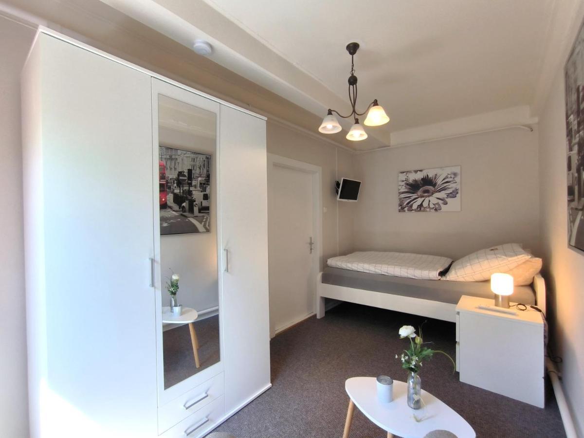 Ferienwohnung Zwischen Den Meeren - Schoene Und Gemuetliche Fewo Mit Garten Dorpstedt Buitenkant foto
