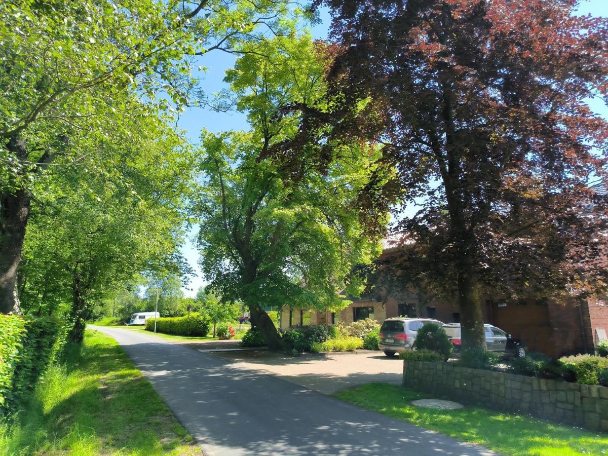 Ferienwohnung Zwischen Den Meeren - Schoene Und Gemuetliche Fewo Mit Garten Dorpstedt Buitenkant foto