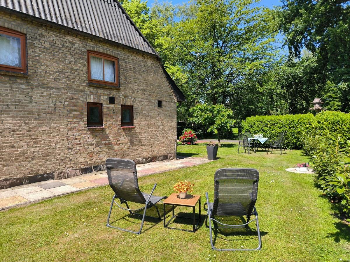 Ferienwohnung Zwischen Den Meeren - Schoene Und Gemuetliche Fewo Mit Garten Dorpstedt Buitenkant foto