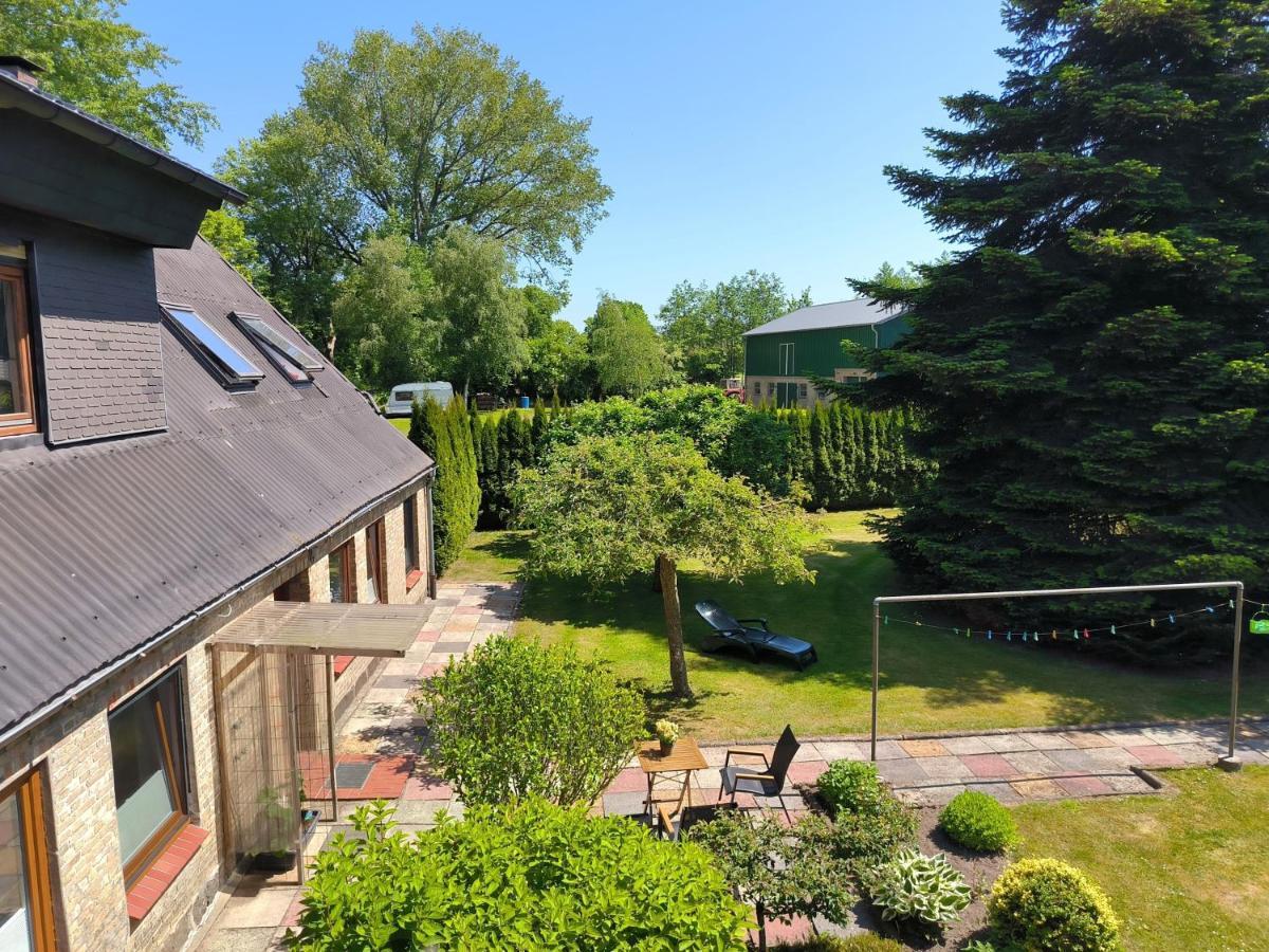 Ferienwohnung Zwischen Den Meeren - Schoene Und Gemuetliche Fewo Mit Garten Dorpstedt Buitenkant foto