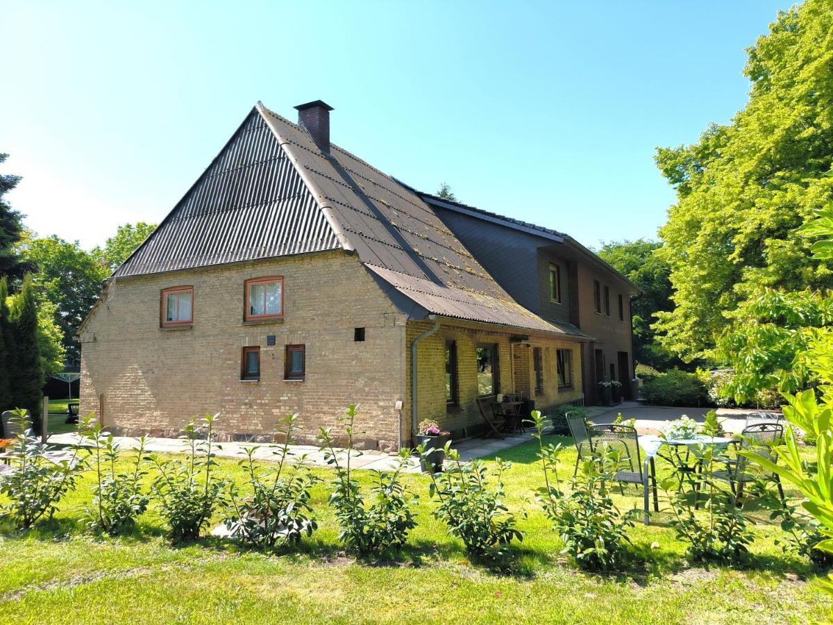 Ferienwohnung Zwischen Den Meeren - Schoene Und Gemuetliche Fewo Mit Garten Dorpstedt Buitenkant foto